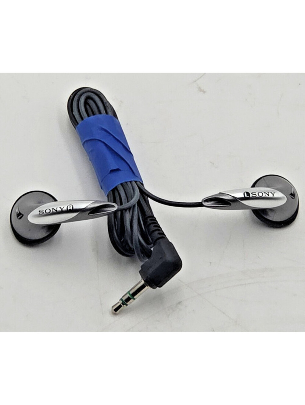 Sony MDR-E828LP Fontopia Earbuds 3.5mm Wired Walkman Discman Silver